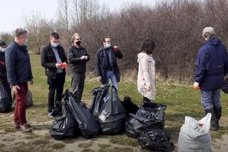 Sprzątają brzegi rzeki i zalewu Muchawka w ramach Operacji Czysta Rzeka [WIDEO, AUDIO, FOTO]