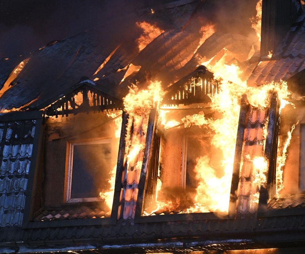 Pożar bloku w Ząbkach. Przerażające zdjęcia z miejsca tragedii