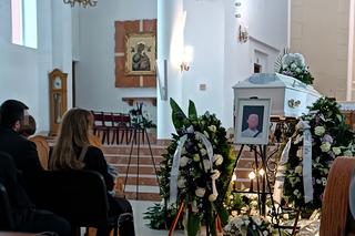 Ostatnie pożegnanie Kacpra i Wojtka. Nad ich białymi trumnami łkali najbliżsi. Spotkamy się z nimi po naszej śmierci