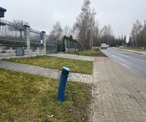 Tragiczny wypadek w Chełmie. Dwóch 18-latków nie żyje. Znicze na miejscu tragedii
