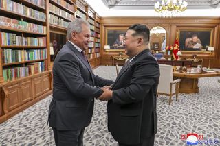 Kim Dzong Un zapewnia o bezwarunkowym wsparciu Rosji w wojnie z Ukrainą. Co ustalono na spotkaniu z Siergiejem Szojgu?