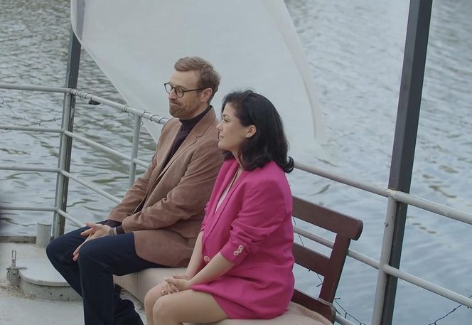 M jak miłość odc. 1872 po wakacjach. Dariusz Hoffman (Mateusz Rusin), Kinga (Katarzyna Cichopek)