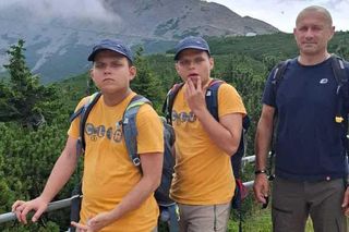 Tata wędruje po górach z synami w spektrum autyzmu. Prawdziwe szczyty i to te najtrudniejsze, zdobywamy każdego dnia
