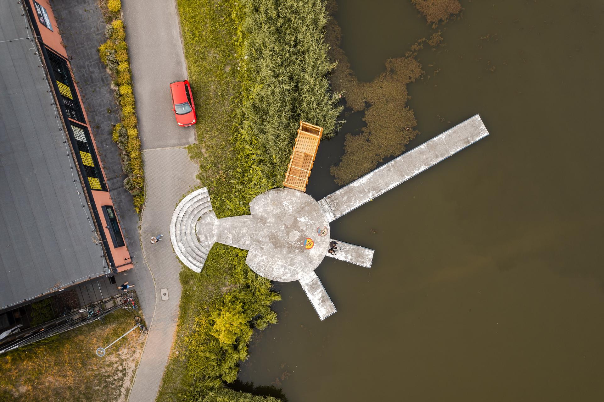 Warsztaty Mood for wood 2023 w Poznaniu – projekt „Ambona” grupy prowadzonej przez Zoltána Majora i Pétera Müllnera z węgierskiej pracowni Partizan Architecture