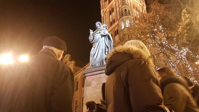 Torunianie nagrali kondolencje dla rodziny Pawła Adamowicza i gdańszczan