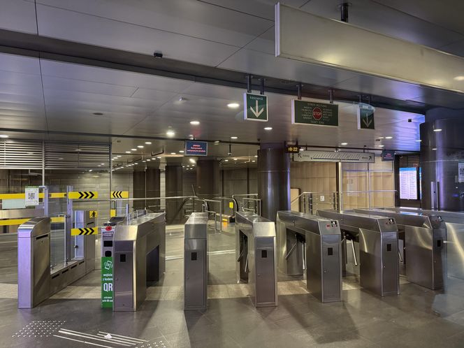 Metro znowu nie działa. Długi odcinek linii M1 wyłączony z ruchu