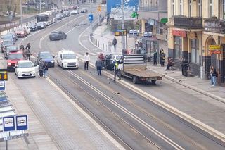 Szczecin. Zarzut usiłowania zabójstwa wielu osób dla 33-latka, który wjechał w grupę ludzi na placu Rodła