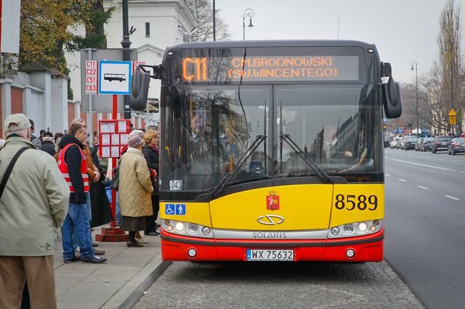 Na cmentarz najszybciej autobusem