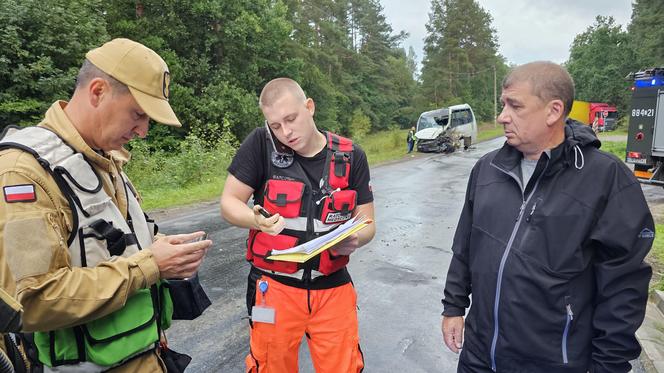 Wypadek w pobliżu Konotopu  - autobus z tirem 