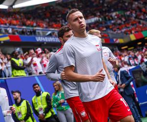 Ciarki przechodzą po tym, co wydarzyło się podczas hymnu Polski przed meczem z Holandią! Nieprawdopodobne sceny 