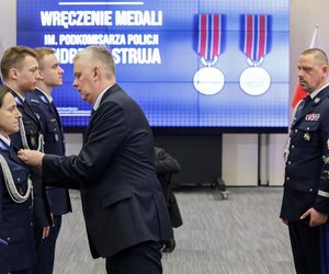 Z narażeniem życia ratowali innych. 81 policjantów odebrało medale 