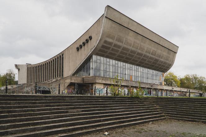Tak wygląda litewska Hala Olivia - zdjęcia. Czy brutalistyczny Pałac Sportu ma szansę uciec przed rozbiórką?