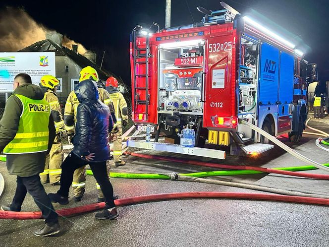 Tragiczny pożar budynku wielorodzinnego. Nie żyje jedna osoba, dwie są poparzone