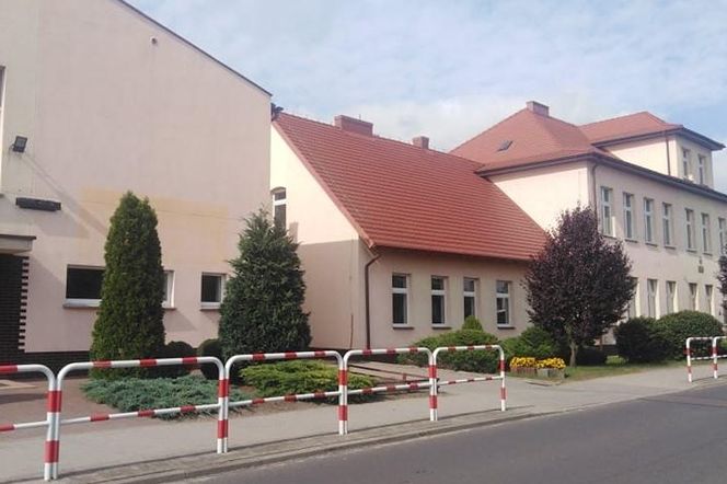 szkoła w Gorzycach