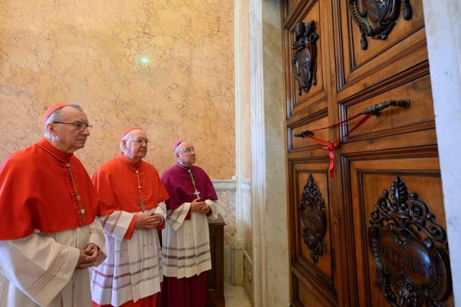 Papież otworzył apartament papieski w Pałacu Apostolskim