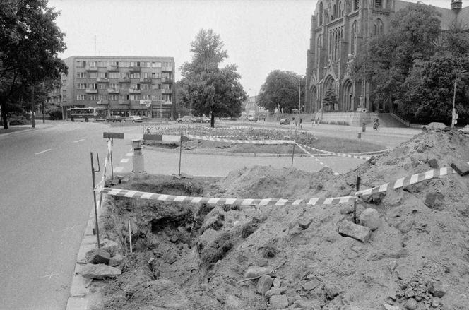 Białystok na starych zdjęciach. Jak się zmienił przed 30 lat? Zdjęcia PRZED i PO