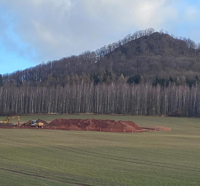 Wielki słup stanie w Krainie Wygasłych Wulkanów. "Symbol tego miejsca zostanie zniszczony"