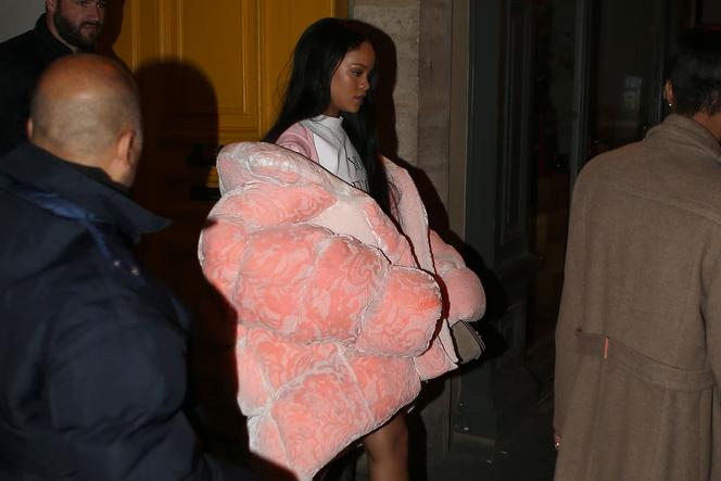 Rihanna w napompowanej kurtce