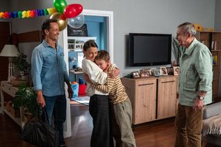 Barwy szczęścia odc. 3141. Kasia (Katarzyna Glinka), Mariusz (Rafał Cieszyński), Ksawery (Bartosz Gruchot), Czesław Zarzeczny (Marian Jaskulski)