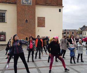 One Billion Rising 2023 na tarnowskim rynku