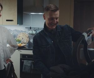 M jak miłość, odcinek 1875. Franka (Dominika Kachlik), Paweł (Rafał Mroczek)