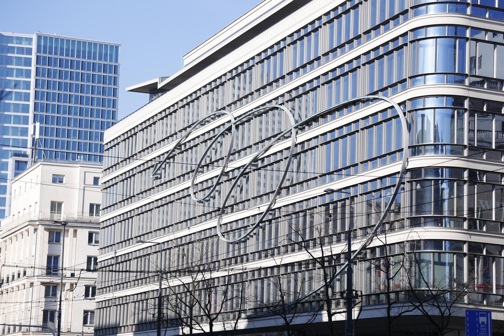 Warszawskie neony z PRL-u - zobacz zdjęcia iluminacji i sprawdź, gdzie je znaleźć