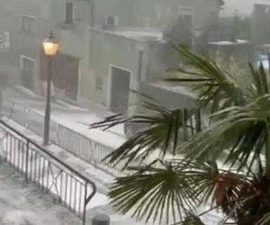 Szokująca anomalia w Niemczech! Grad zasypał miasto, ulice białe