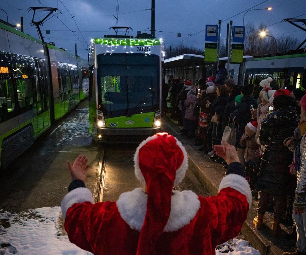 Boże Narodzenie 2023. Zmiany w komunikacji miejskiej na święta. Jak będą kursowały autobusy i tramwaje?