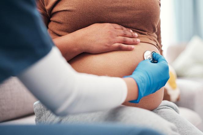 W ciąży zdiagnozowano u niej raka szyjki macicy. Gdyby posłuchała lekarza, straciłaby dziecko