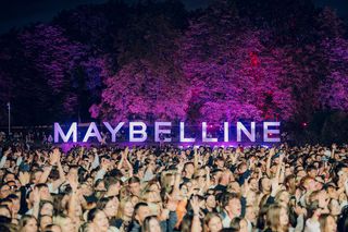 Maybelline NY ogłasza pierwszego headlinera Music Stories – na scenie Żabson