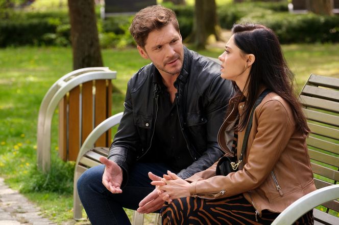 M jak miłość odc. 1884. Iza (Adriana Kalska), Marcin (Mikołaj Roznerski)