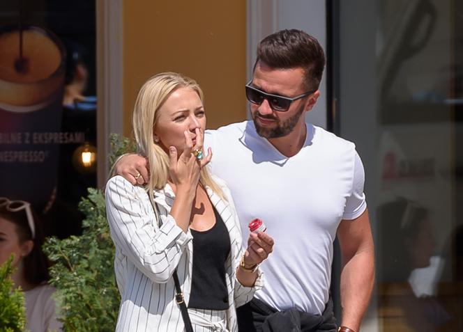 Barbara Kurdej-Szatan w czułych objęciach męża