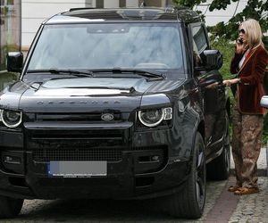 Agnieszka Woźniak-Starak zamieniła eko elektryczna Teslę na potężnego Defendera za 400 tyś.