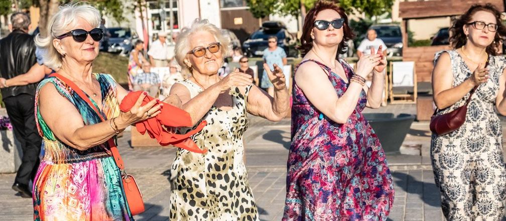 Starachowice i Międzypokoleniowa Potańcówka – Hit sezonu, który pokochali wszyscy
