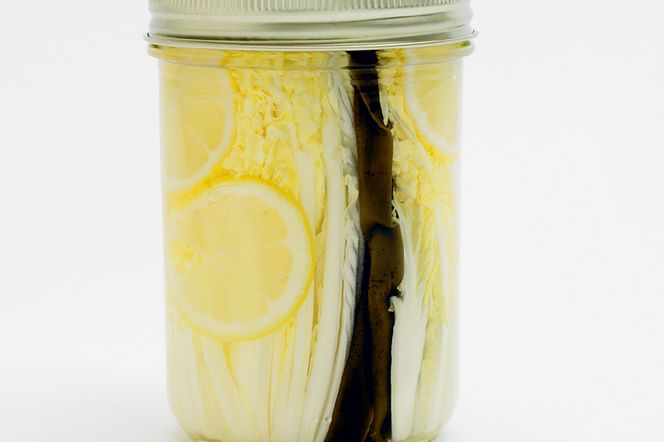 Kiszona kapusta pekińska: zdrowa żywność fermentowana