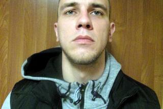 Oni uciekli policji. Jeden odjechał tramwajem, drugi w kajdankach skoczył do wody