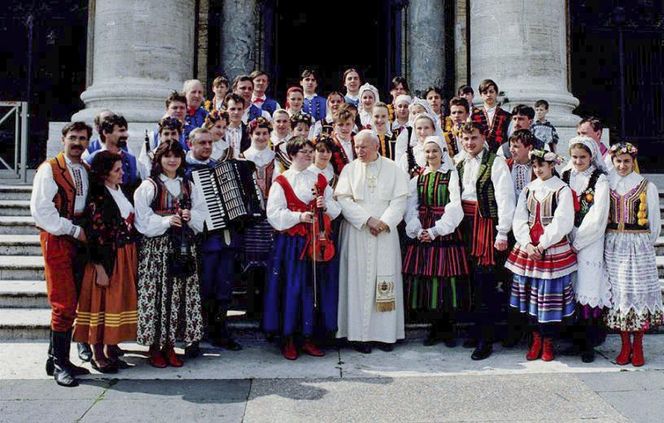 Skopanie - wieś na Podkarpaciu, która słynie z produkcji...firanek. Można je kupić nawet w Chile czy Nowej Zelandii 