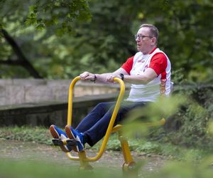 Były minister z PiS Robert Telus na siłowni