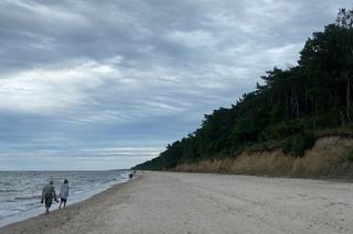 Plaża w Dziwnówku podczas zachodu słońca
