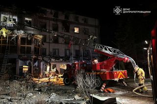 Polski wolontariusz z Wielkiej Brytanii Karol Świacki był w epicentrum wybuchu po uderzeniu rosyjskiej rakiety w hotel w Krzywym Rogu w środę wieczorem