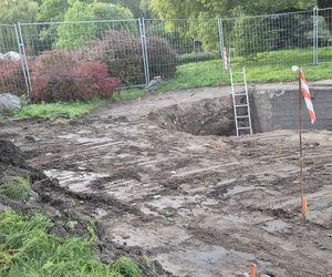 Tajemnicze odkrycie na ul. Nowowiejskiego w Olsztynie. Czy wstrzyma inwestycję?
