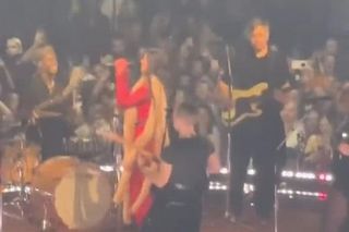 Dua Lipa śpiewa piosenkę Farny na koncercie. Szok, co zrobiła Ewa