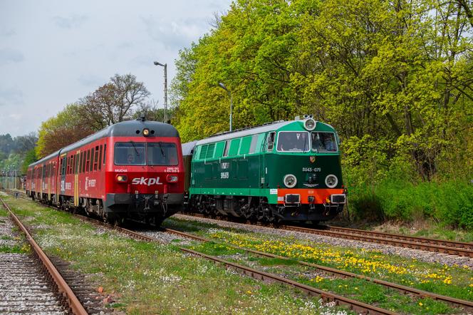 Zabytkowym pociągiem przez Góry Sowie