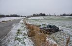 Dachowanie we Wrocance: Trzy osoby, w tym dwoje dzieci, trafiło do szpitala