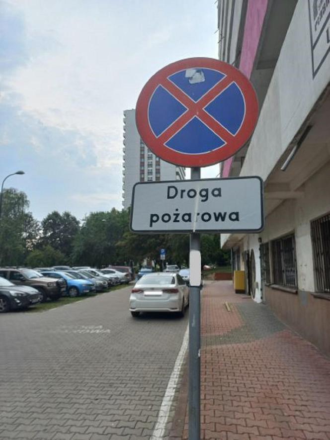 "Miszczowie" parkowania w Katowicach zadziwiają