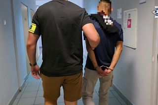 Ojczym rzucił 7-latkiem o podłogę. Małe dzieci przeżywały horror