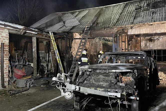 Pożar warsztatu samochodowego w Wyżnicy w gm. Dzierzkowice