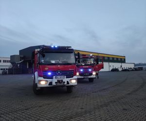 Wierzbica. Wybuch w zakładzie pracy. Dwóch mężczyzn rannych, jeden ciężko. Wypadek pod Radomiem [ZDJĘCIA].