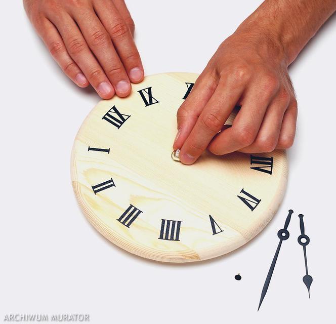 Как сделать часы работы в тг. Картонные часы. Часы из картона. Часы из картона с крутящимися стрелками. Круглые часы из картона.