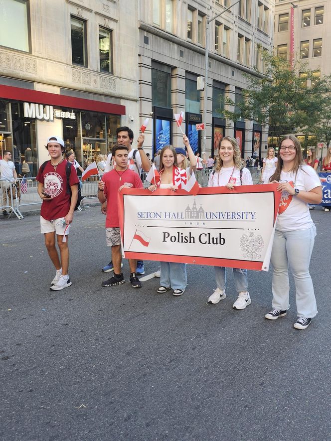 Młode pokolenie na 88. Paradzie Pułaskiego